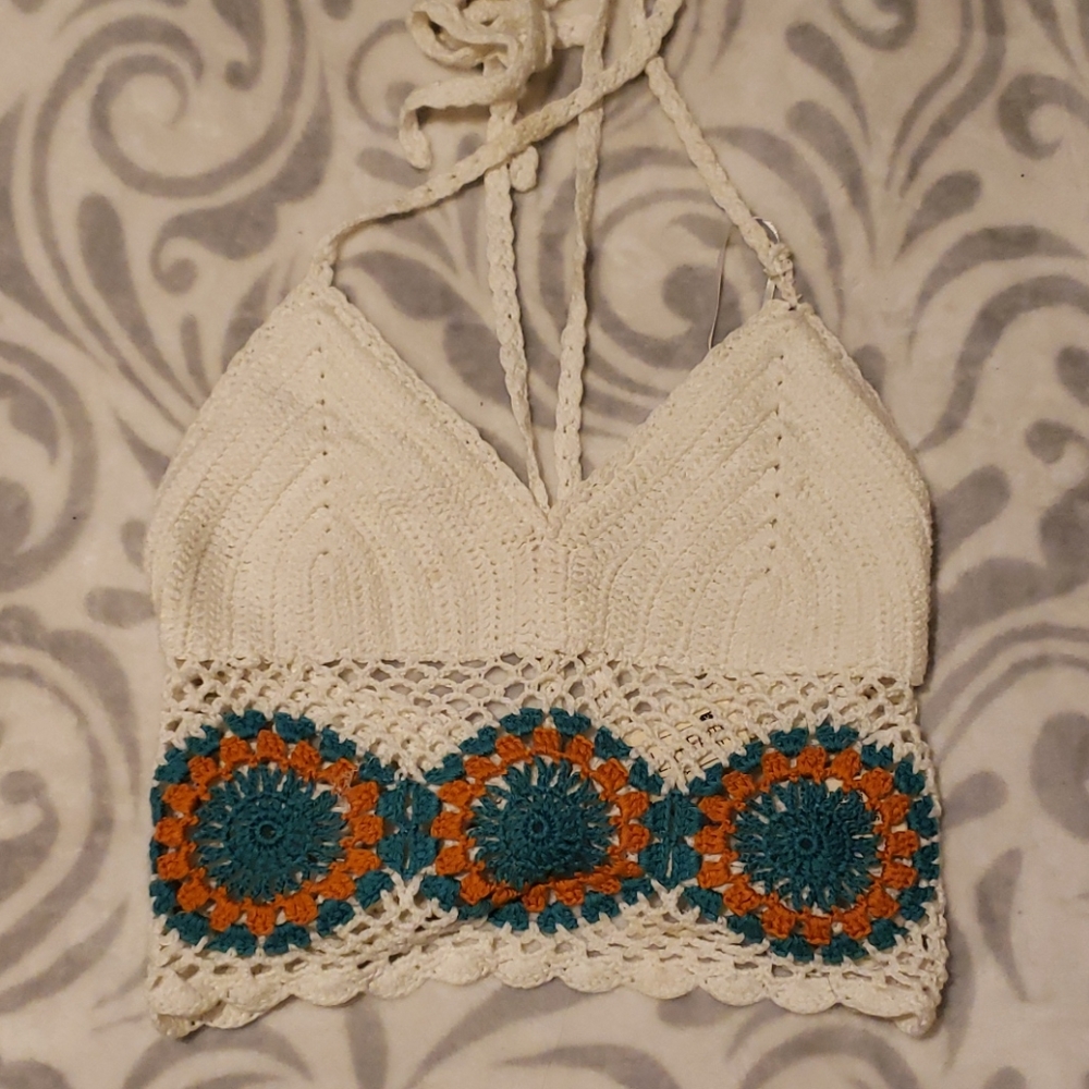 Very delicate but gorgeous knitted crop top